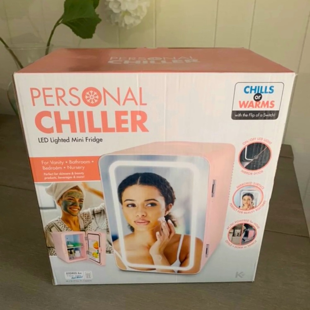 Makeup & skincare mini LED light fridge